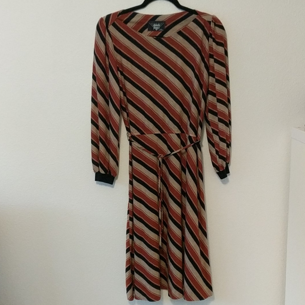 Vintage long balloon sleeve mid length dress